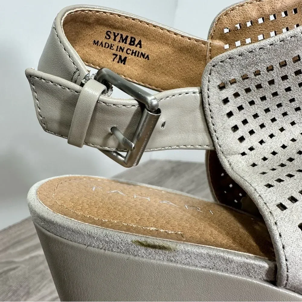 TAHARI TAUPE PERFORATED‎ LASER CUT SYMBA OPEN TOE WEDGE SANDAL 7